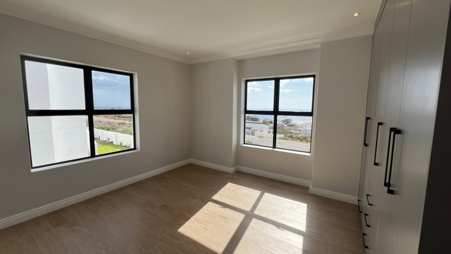 3 Bedroom Property for Sale in St Helena Views Western Cape